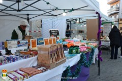 mercadoNavideno_23-25